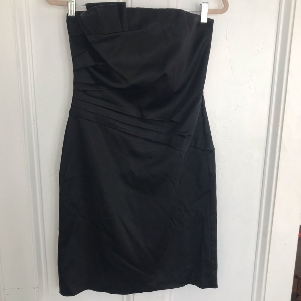 White House Black Market strapless satin dress sz6